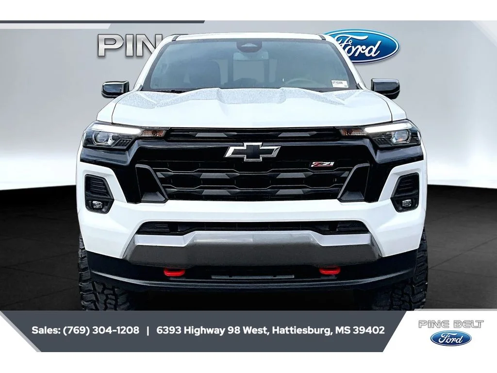 Used 2024 Summit White Chevrolet 4WD Z71 image 3