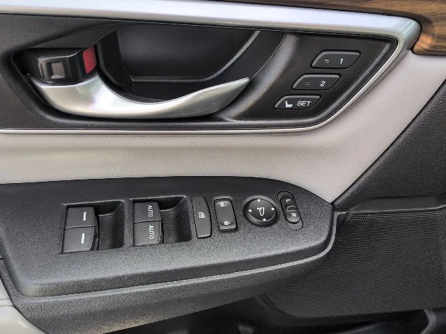 Used 2018 Gray Honda EX-L image 20