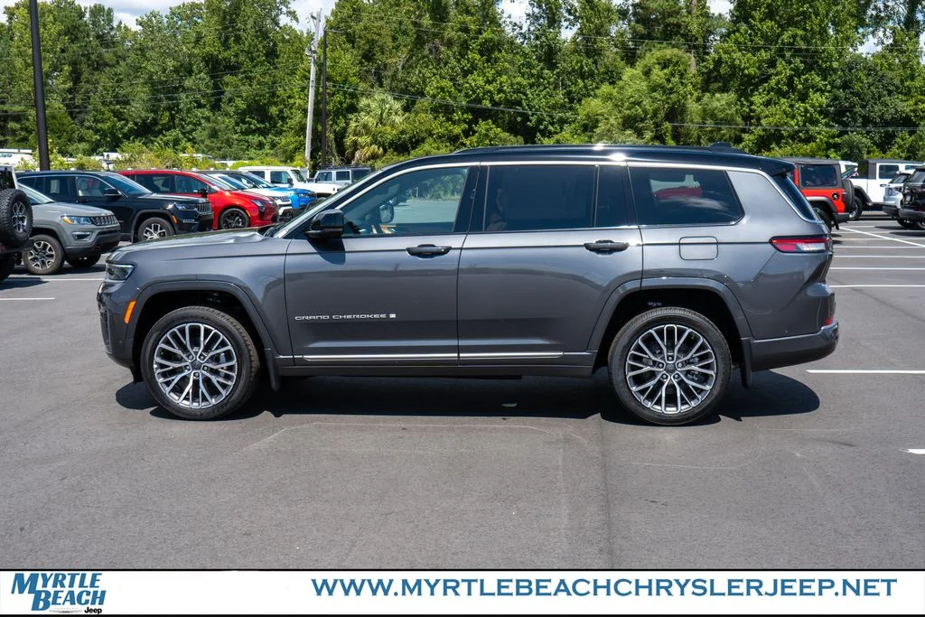 New 2026 Baltic Gray Metallic Clear-Coat Exterior Paint Jeep Summit image 3