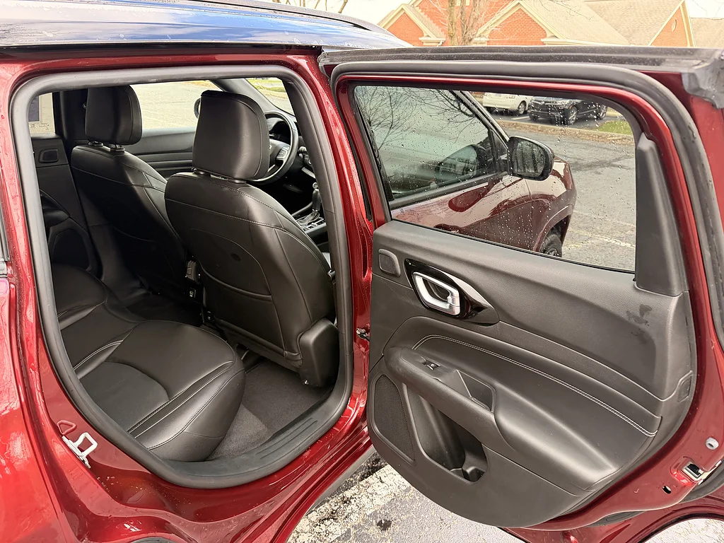 Used 2022 Velvet Red Pearl Coat Jeep High Altitude image 14
