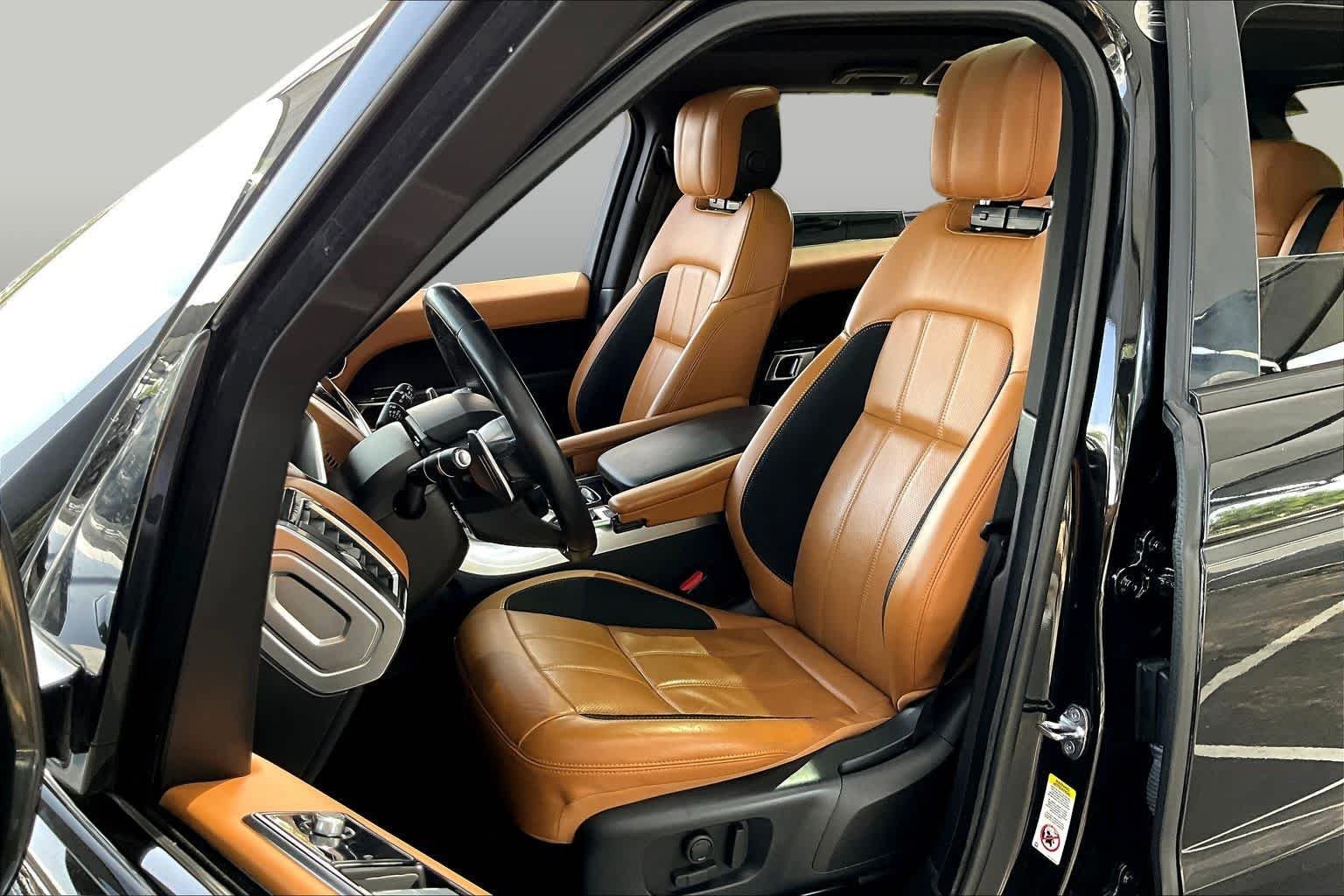 Used 2019 Borealis Black Metallic Land Rover Dynamic image 8