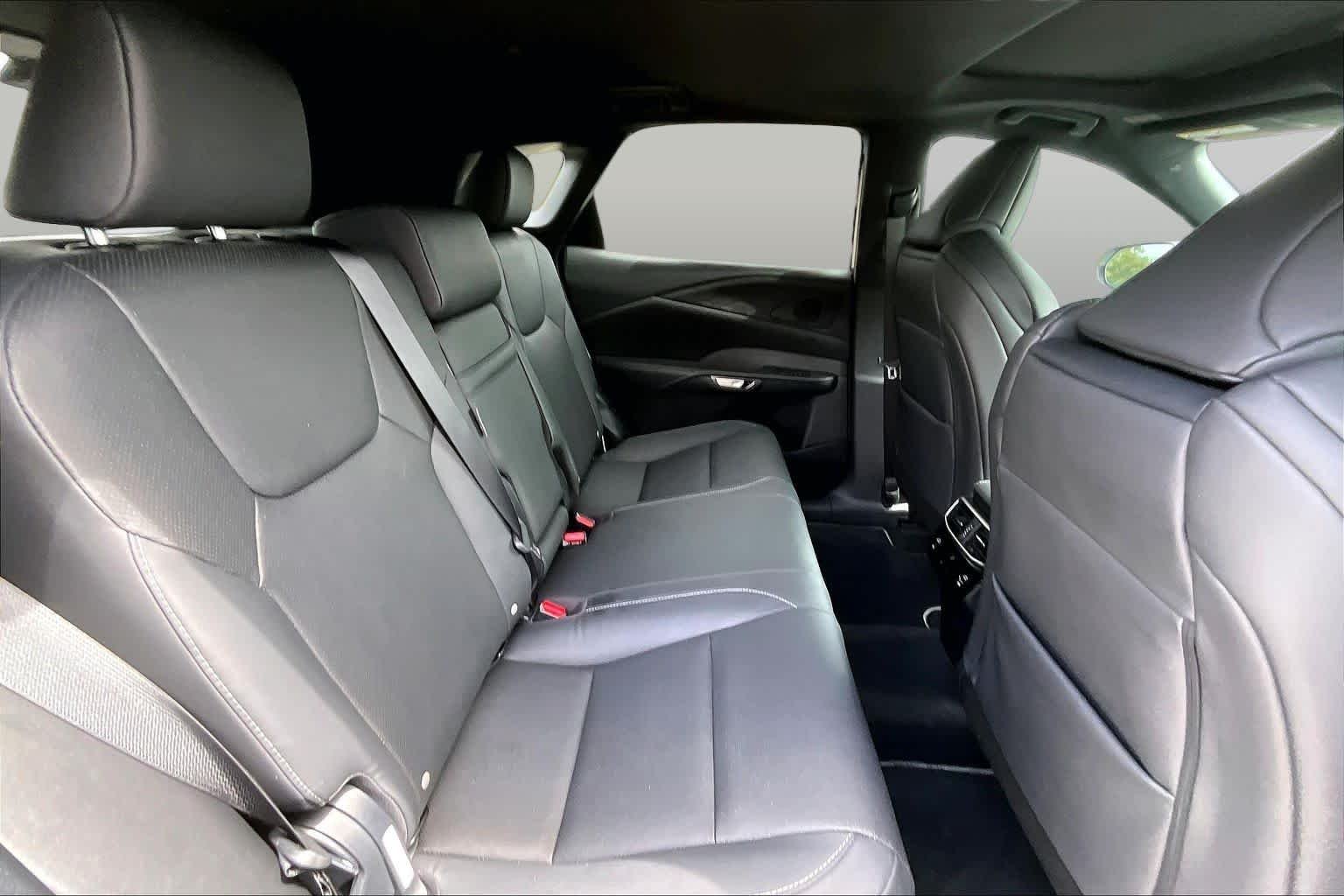 Used 2024 Ultra White Lexus F SPORT Handling image 20
