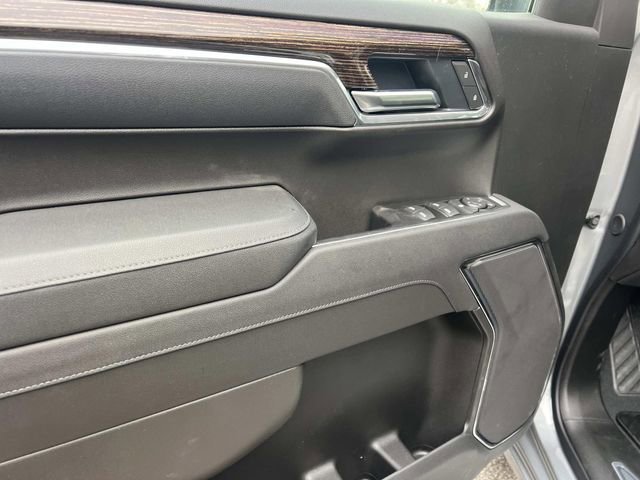Used 2026 Sterling Metallic GMC Elevation image 13