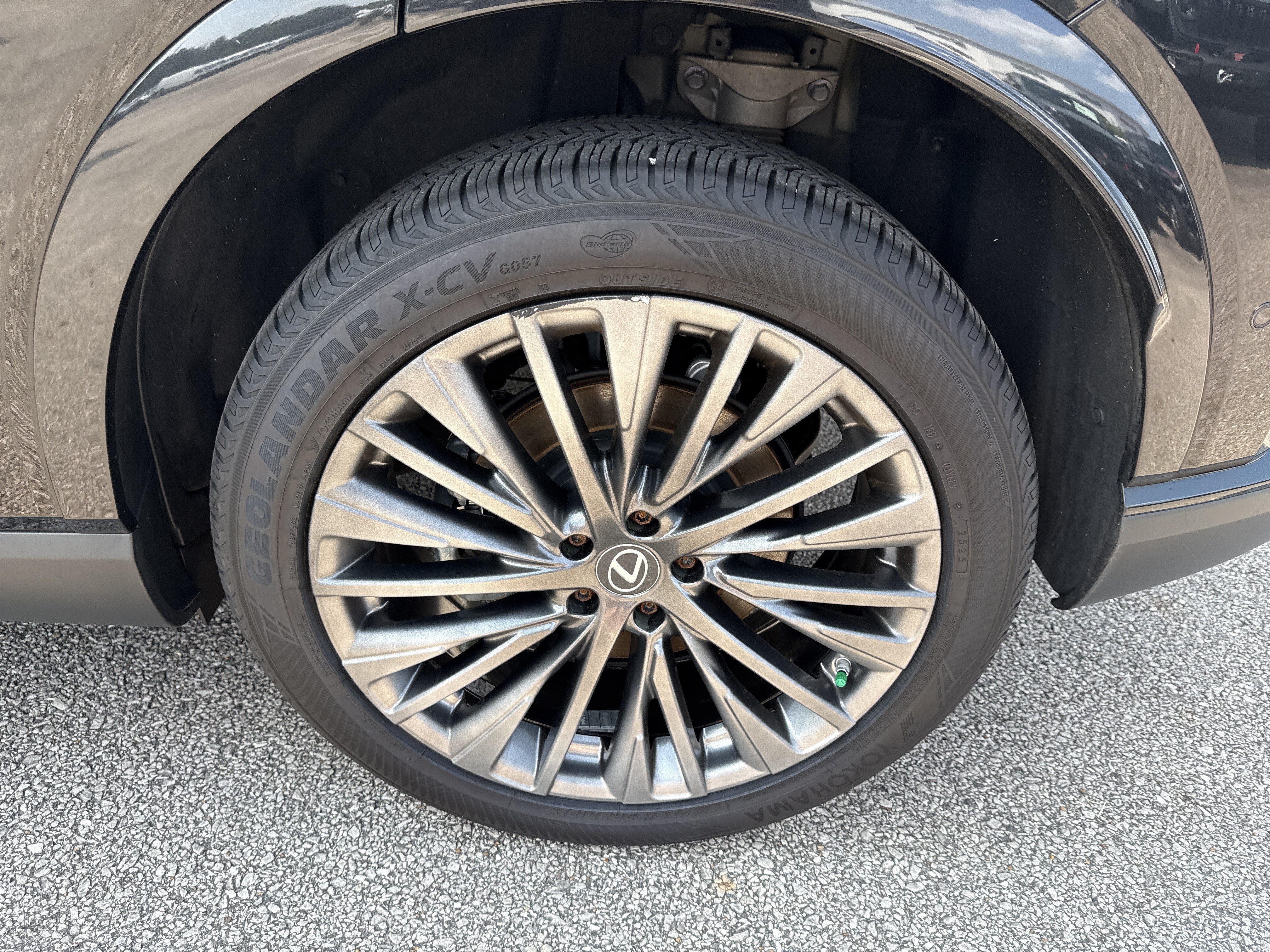 Used 2023 Black Lexus RX 350 Premium image 17