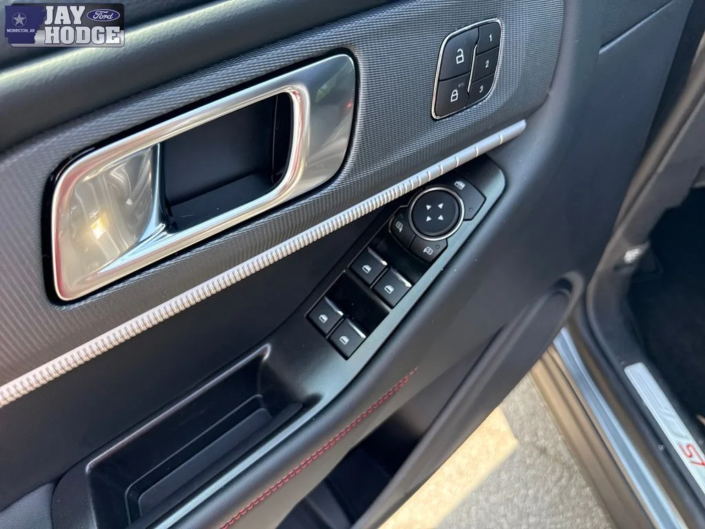 New 2026 Carbonized Gray Metallic Ford ST-Line image 23
