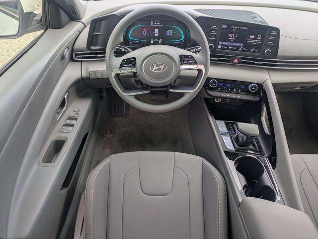 New 2026 White Hyundai Blue image 15