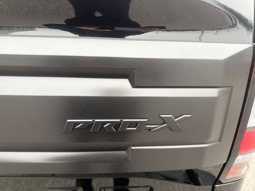 New 2026 Nissan Frontier PRO-X 4D Crew Cab