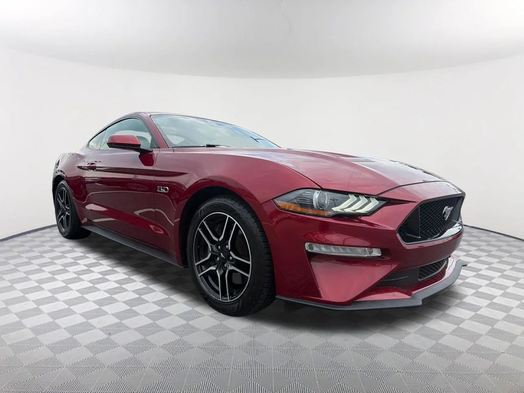 Used 2018 Red Ford GT image 3