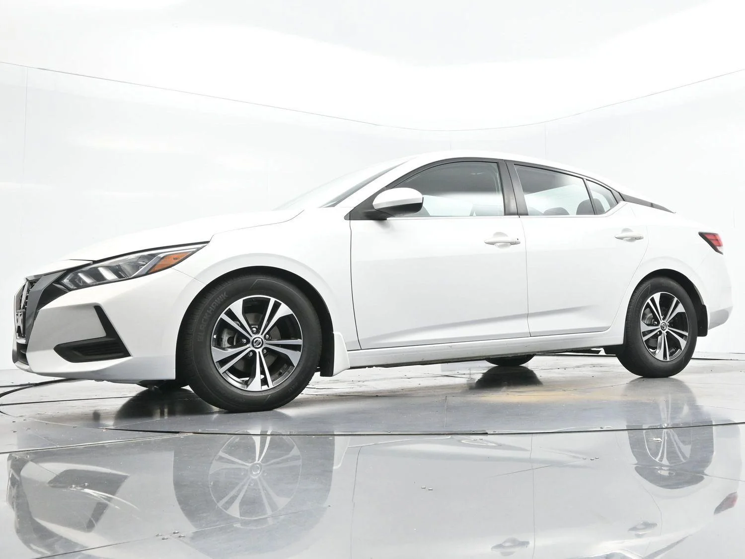 Used 2021 Aspen White Tricoat Nissan SV image 42