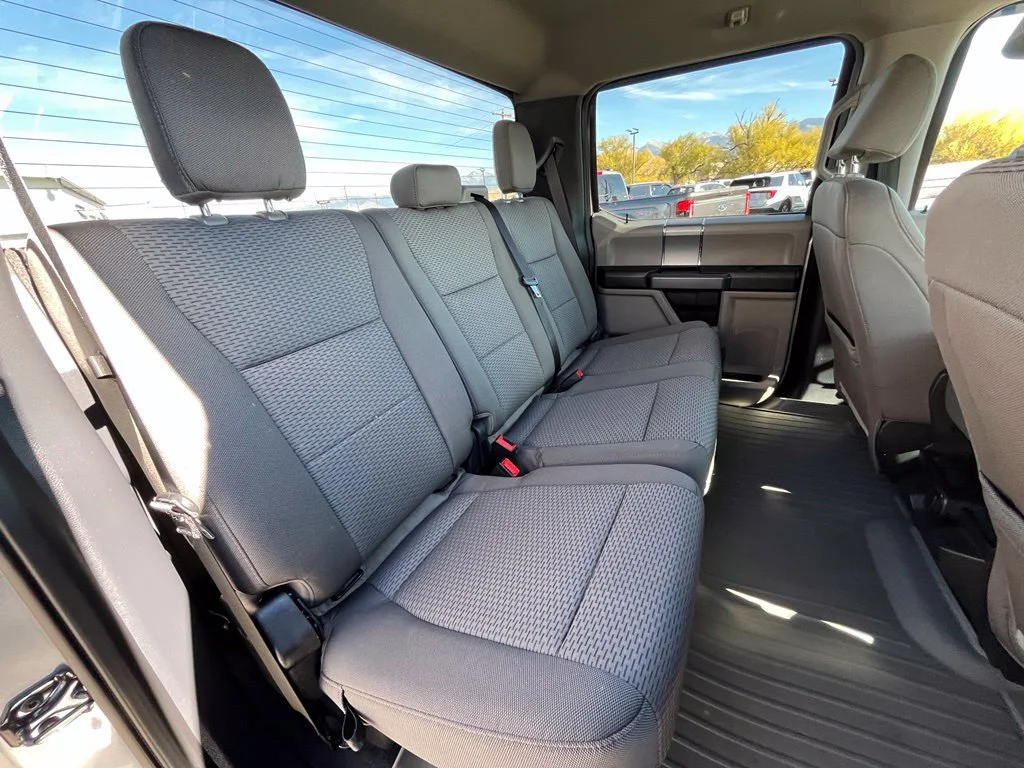 Used 2022  Ford XL image 18