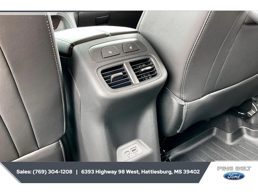 Used 2023 Ebony Twilight Metallic Buick Avenir image 25
