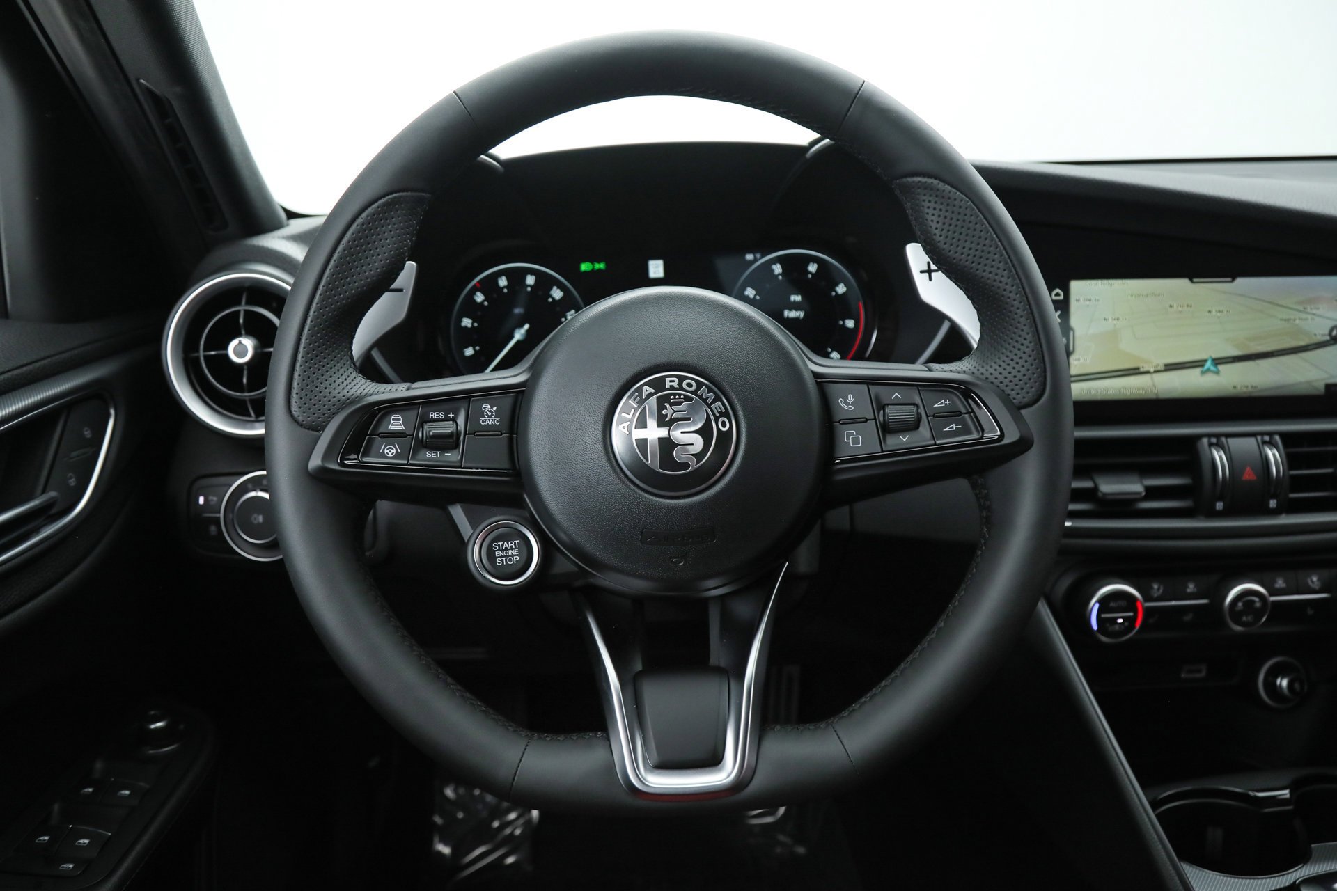 2025 Alfa Romeo Giulia Base - Photo 21