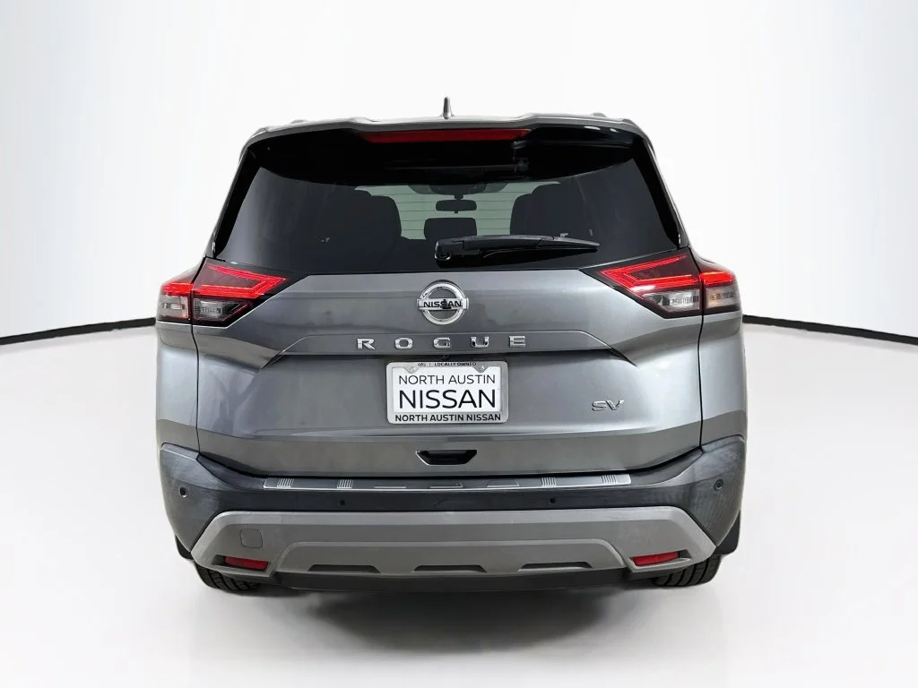 Used 2021 Gun Metallic Nissan SV image 6