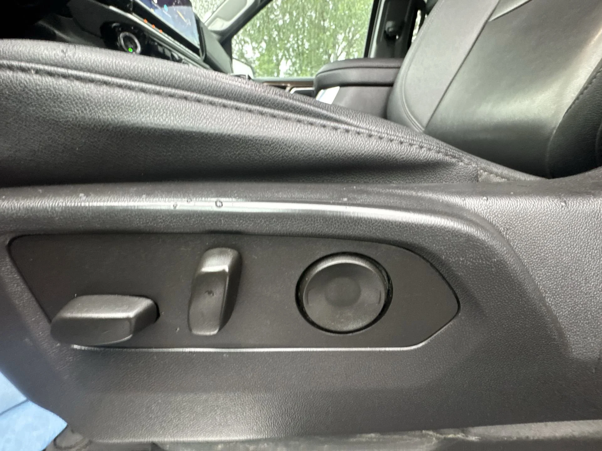 2023 Chevrolet Silverado 1500 RST - Photo 12