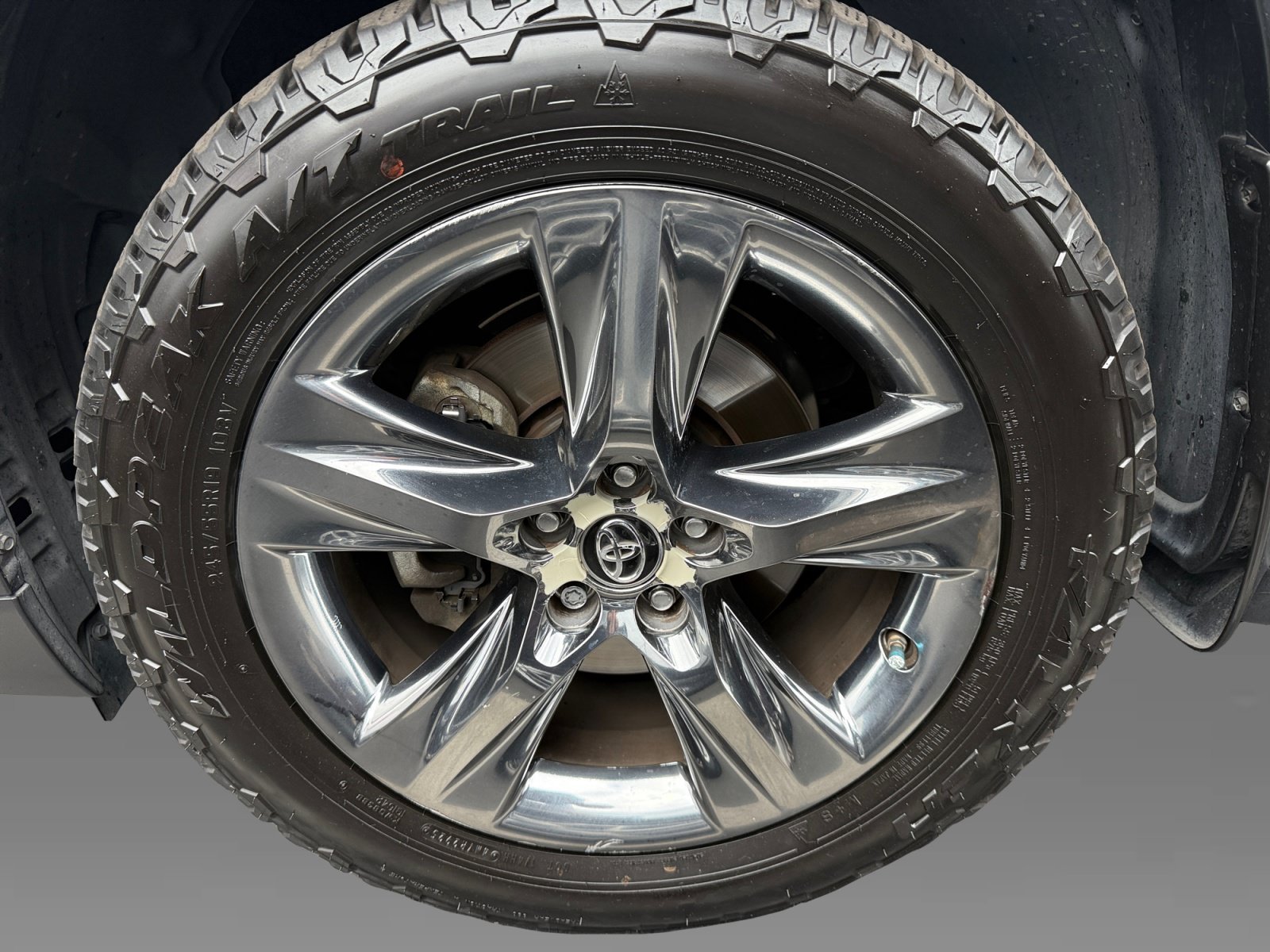 Used 2017 Blizzard Pearl Toyota Limited Platinum image 9