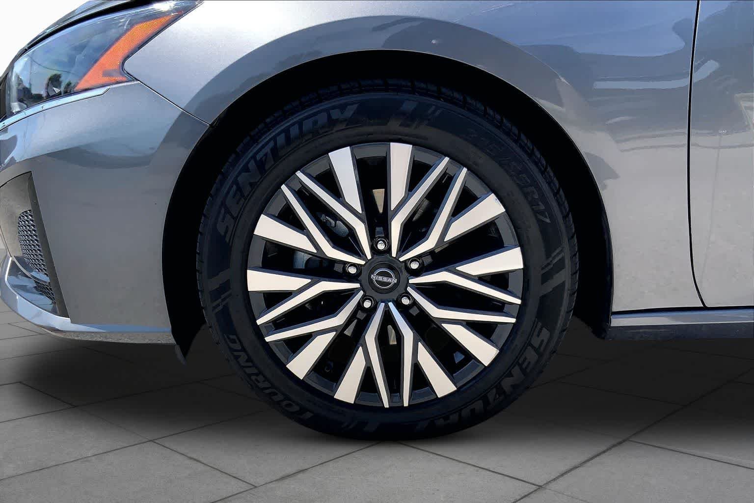 Certified Used 2024 Gun Metallic Nissan 2.5 SV image 10