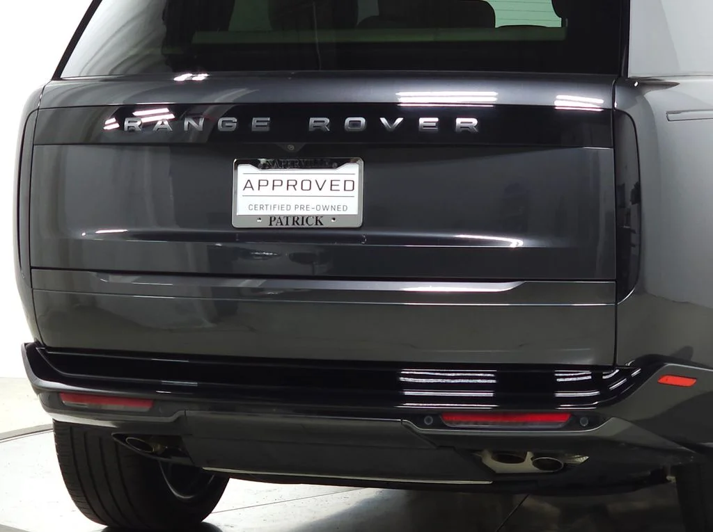 Certified Used 2024 Gray Land Rover SE image 7