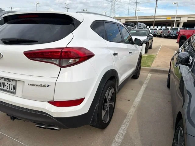 Used 2016 White Hyundai Limited image 4