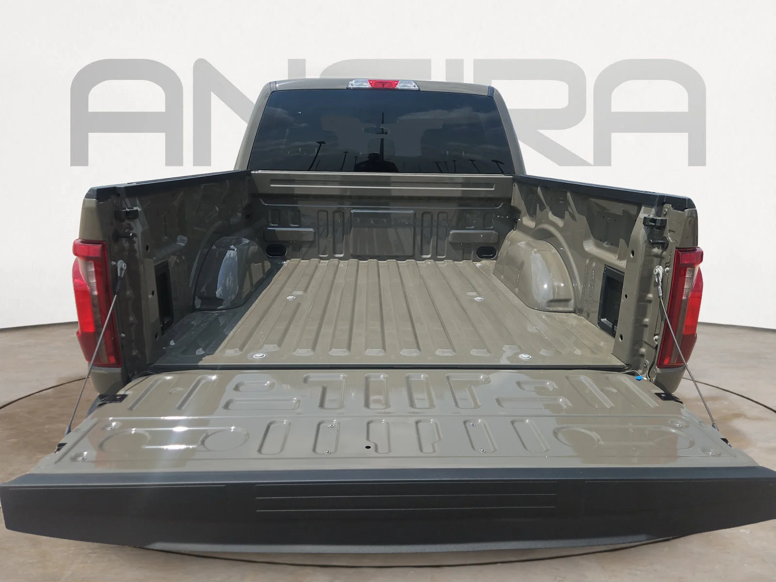 New 2026 Marsh Gray Ford XLT image 10