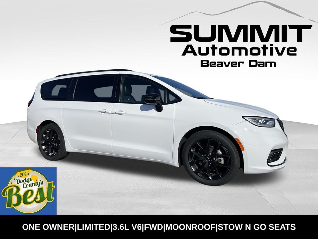 Used 2025 White Chrysler Limited image 1