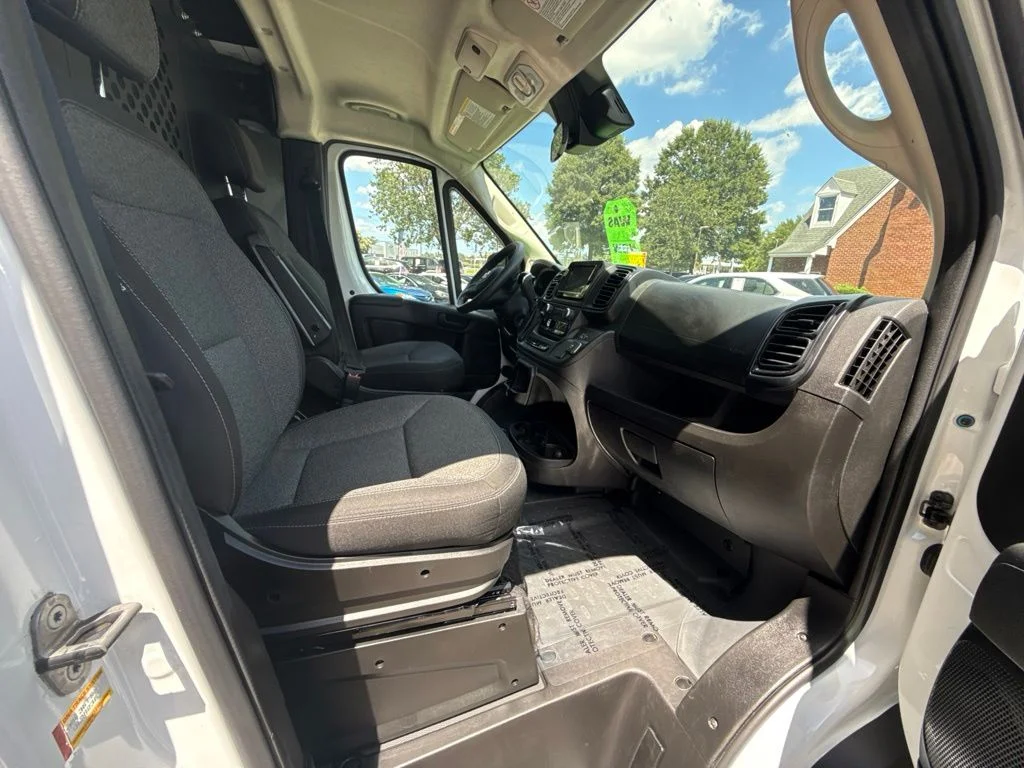 Used 2025 White Ram Base image 13