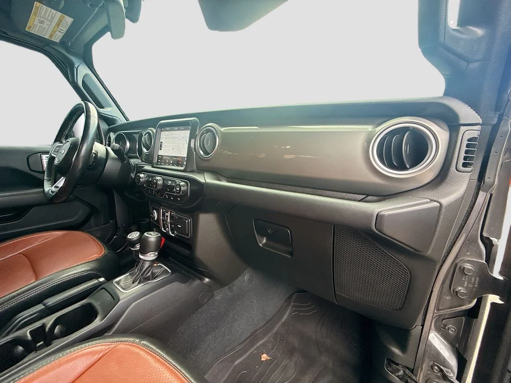 Used 2022 Gray Jeep Unlimited Sahara image 33