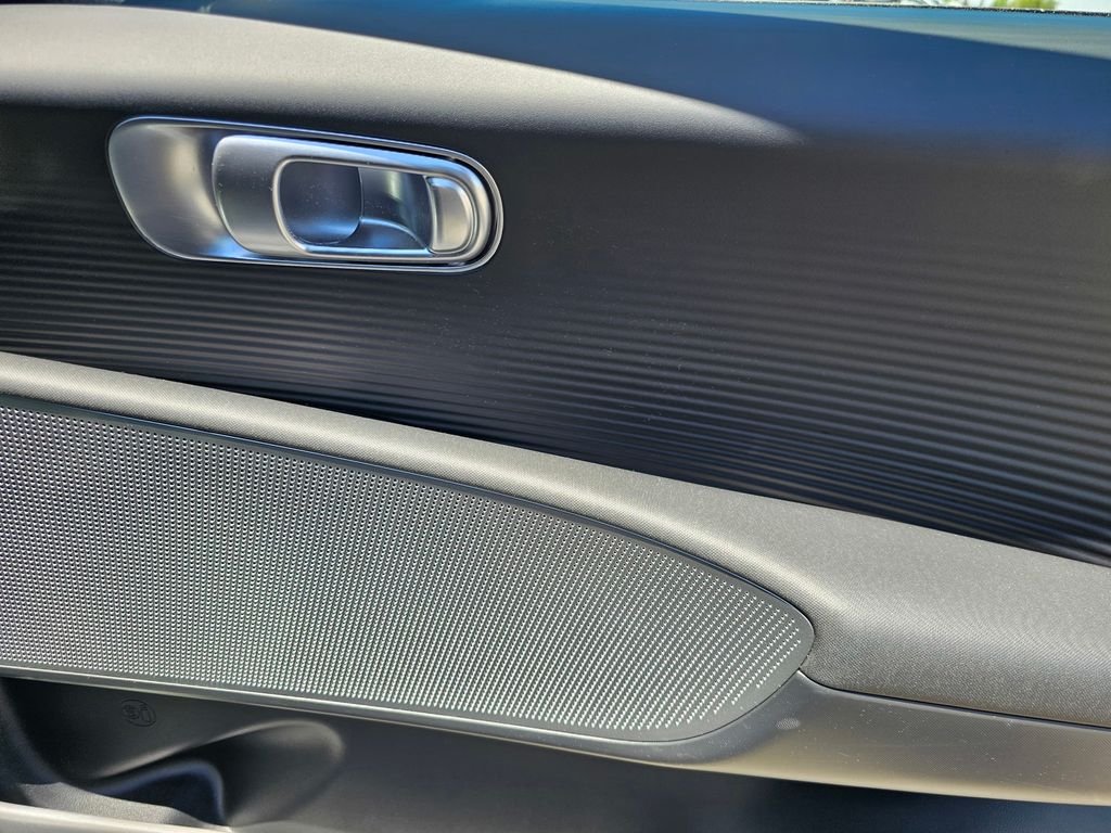 2024 Hyundai IONIQ 6 SE - Photo 12