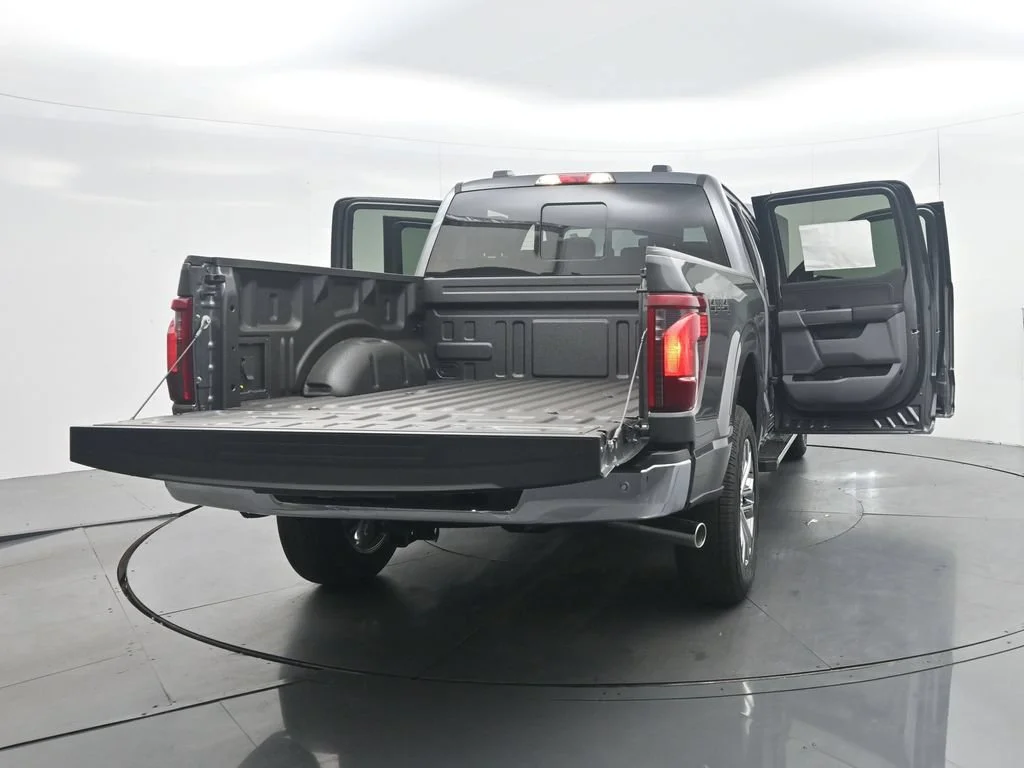 New 2026 Carbonized Gray Metallic Ford XLT image 49