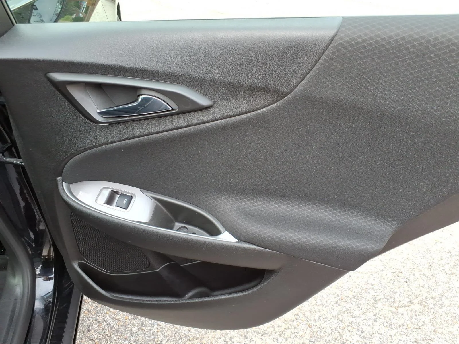 Used 2025 Mosaic Black Metallic Chevrolet LT image 27