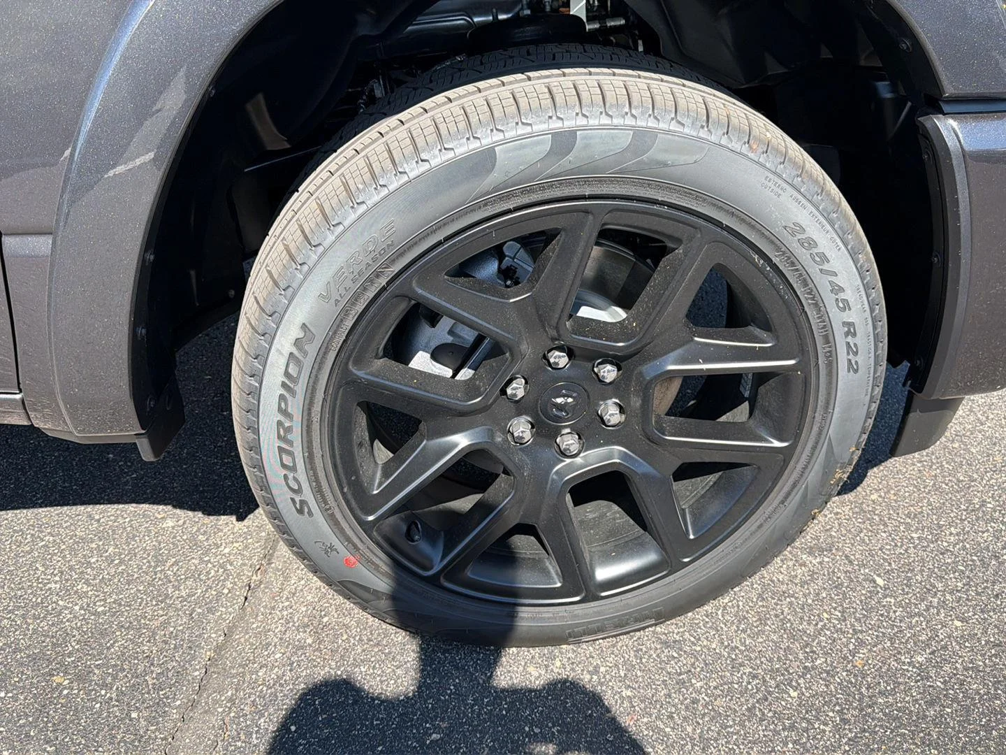 New 2026 Granite Crystal Metallic Clear-Coat Exterior Paint RAM Laramie image 9