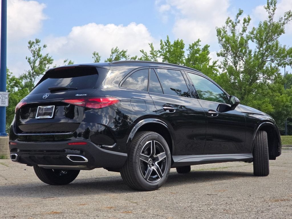 New 2026 Black Mercedes-Benz GLC 300 image 16