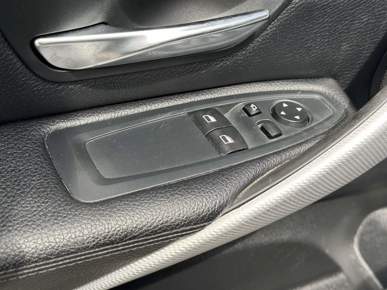Used 2017 Black Sapphire Metallic BMW xDrive image 23