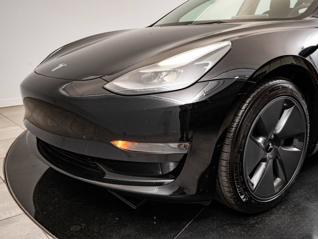 Used 2023 Black Tesla  image 3