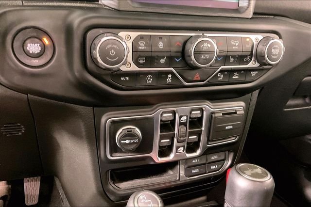 Used 2023 Gray Jeep Sahara image 14
