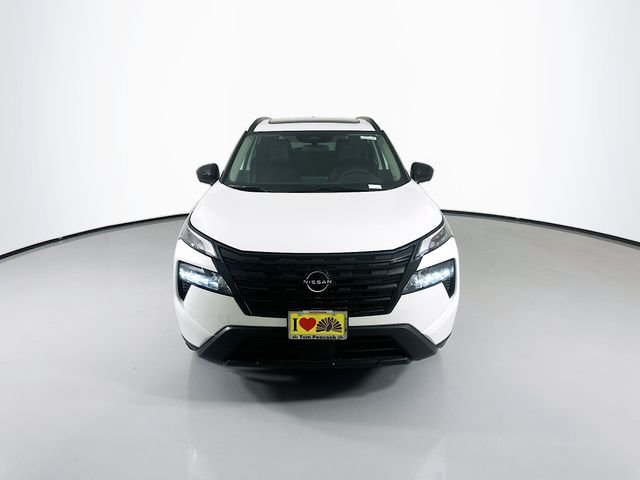 New 2026 Everest White Pearl TriCoat Nissan Dark Armor™ image 2