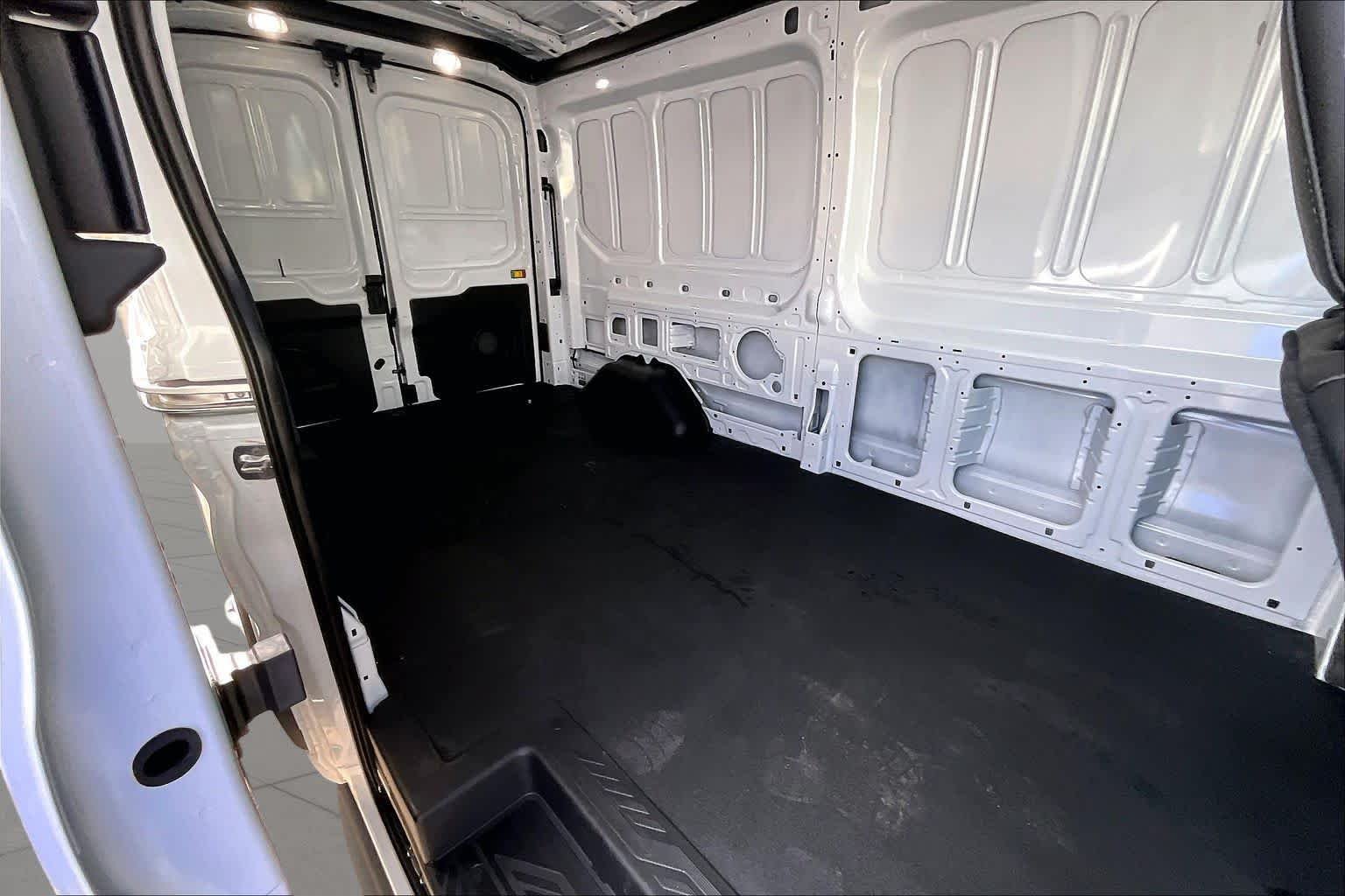 Used 2025 Oxford White Ford  image 20