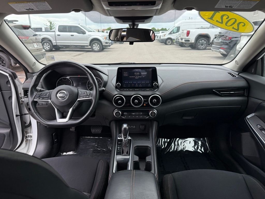 Used 2021 White Nissan SR image 12