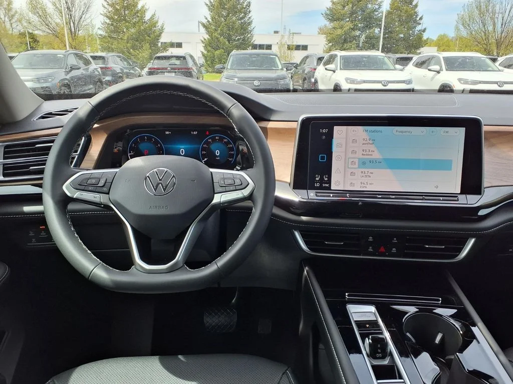 New 2026 Avocado Green Pearl Volkswagen 2.0T SE w/Technology image 11