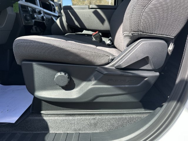 New 2026 Oxford White Ford F-250® XL image 23