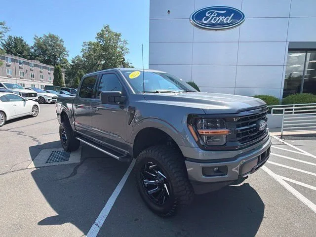Used 2025 Gray Ford XLT image 9