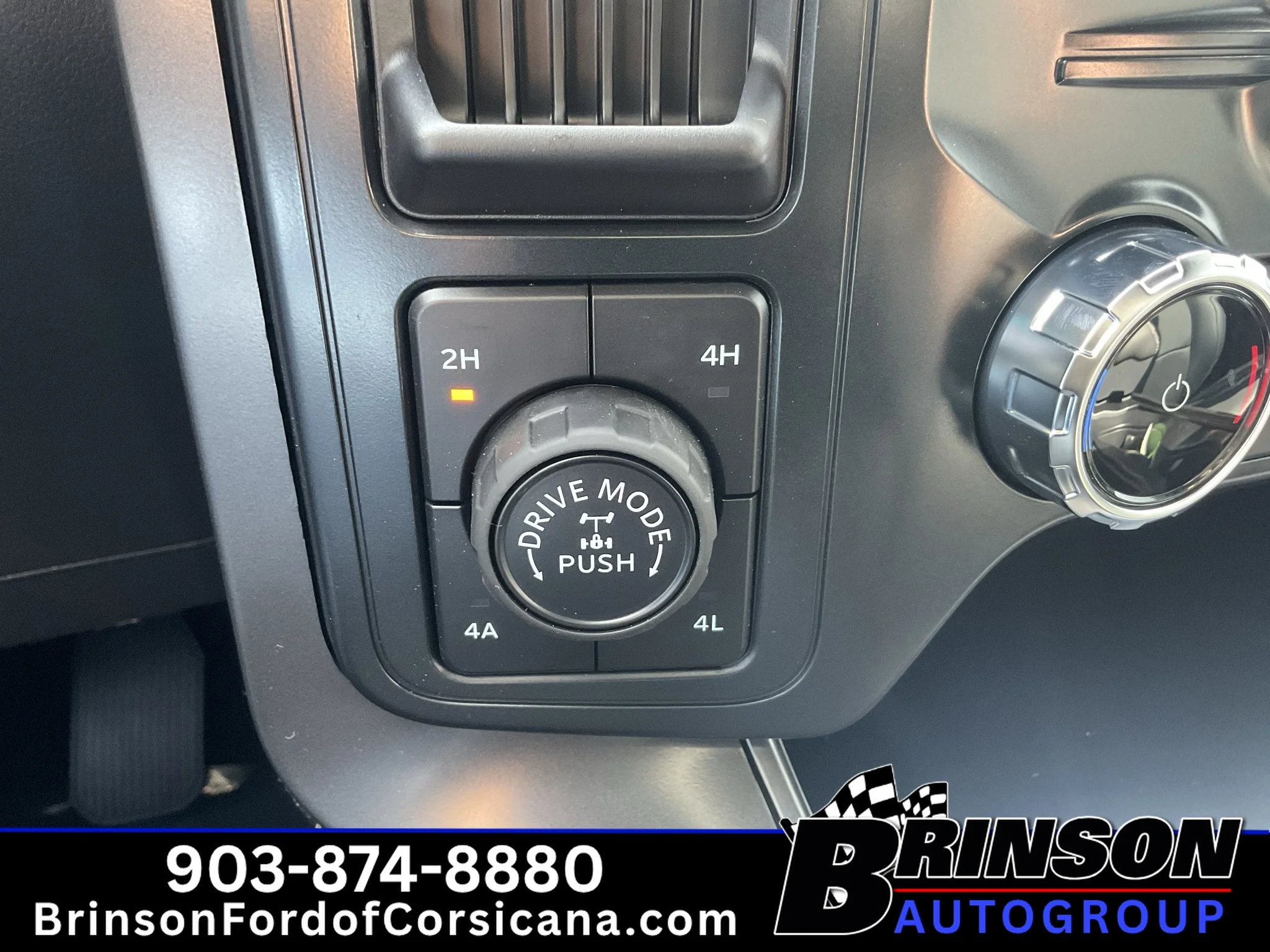New 2026 Oxford White Ford Lariat® image 18