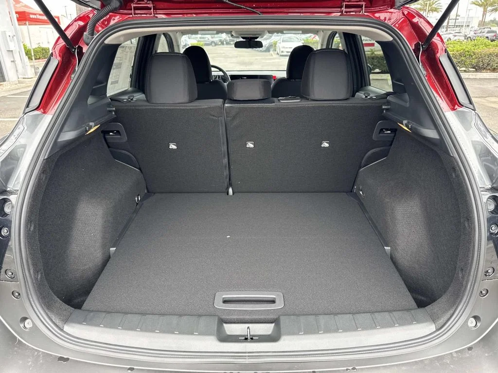 New 2026 Gun Metallic/Scarlet Ember Tintcoat Nissan SV image 29