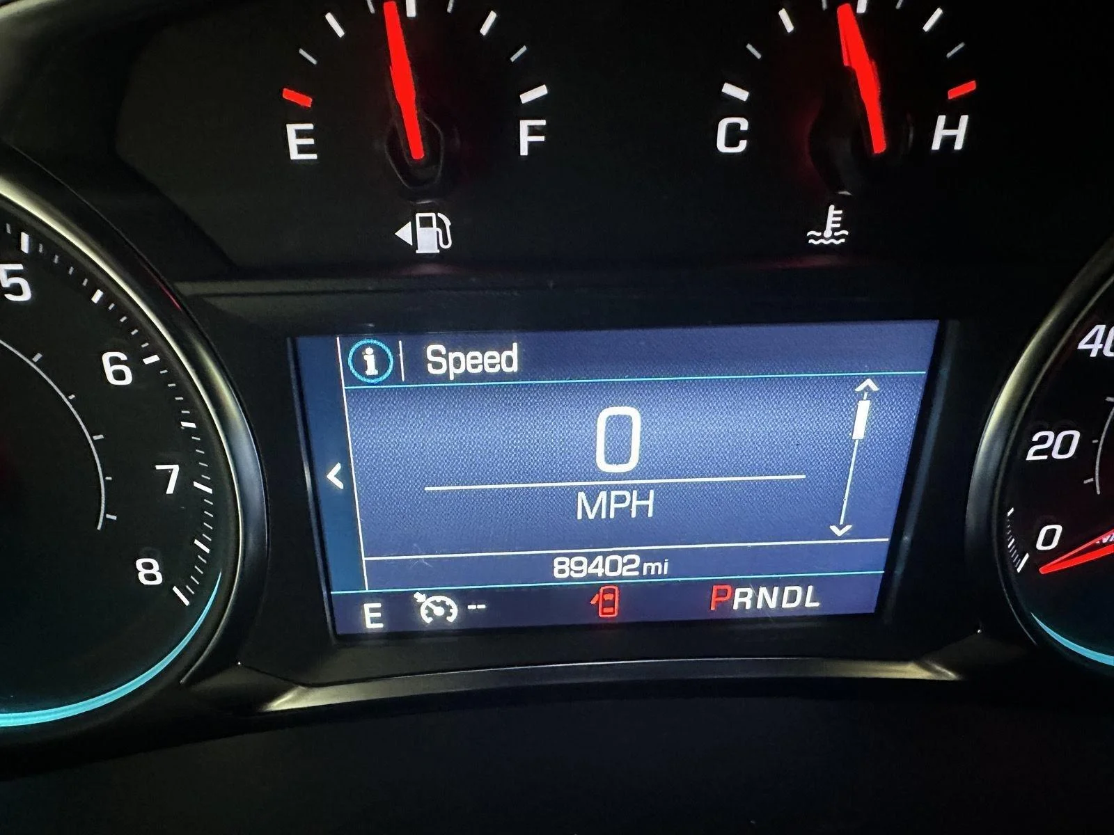 Used 2024 Summit White Chevrolet LT image 11
