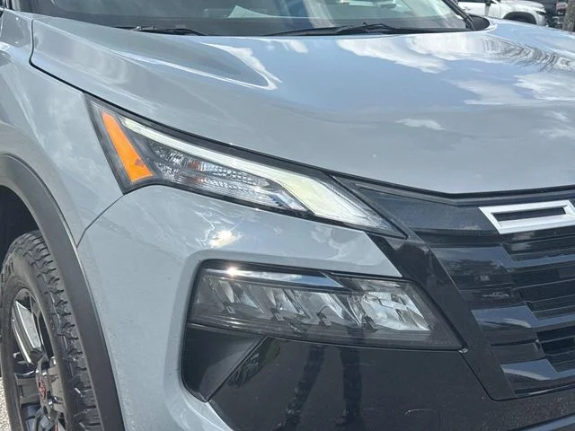 Used 2025 Gray Nissan Rock Creek image 11