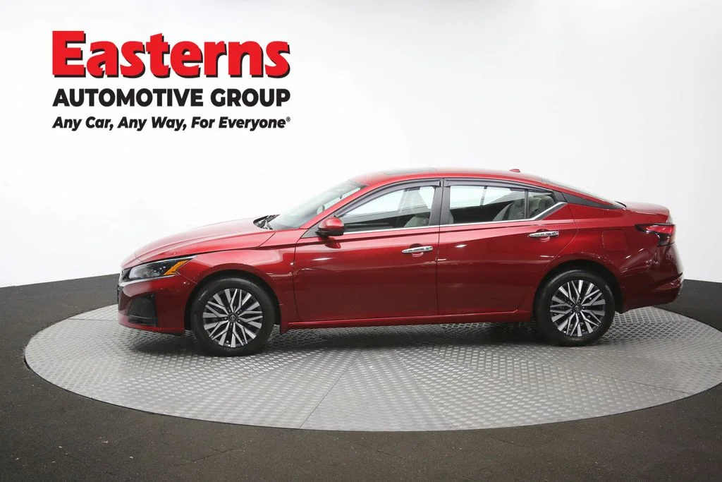 Used 2023 Red Nissan 2.5 SV image 57