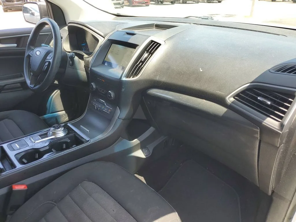 Used 2020 White Ford SE image 16
