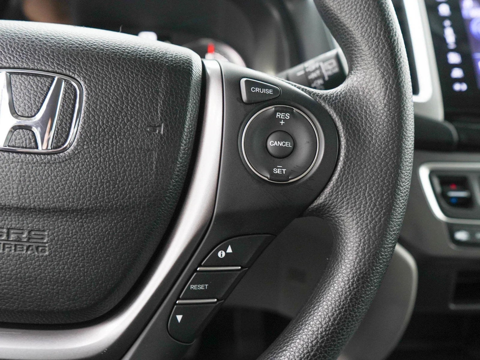 Used 2017  Honda ex image 26