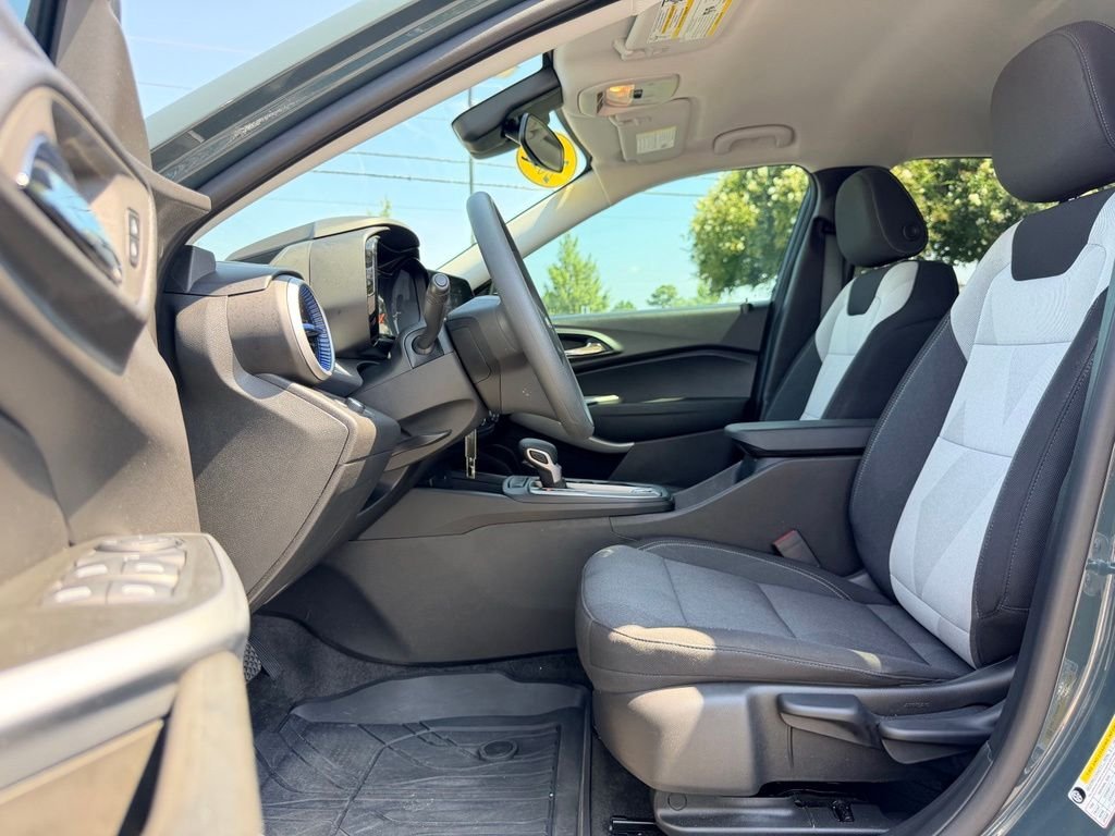 Used 2026 Gray Chevrolet LS image 22