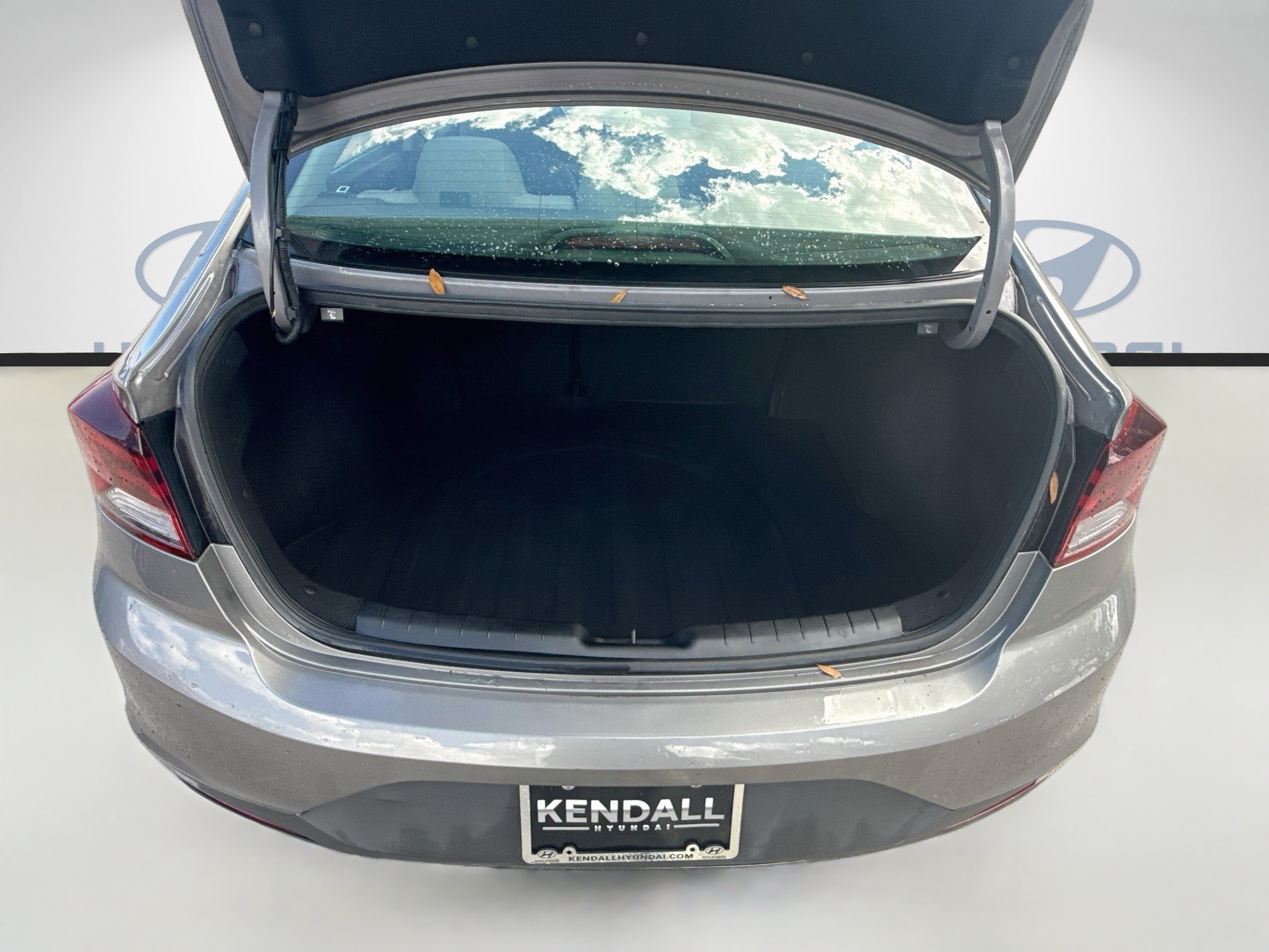 2020 Hyundai Elantra SE - Photo 23