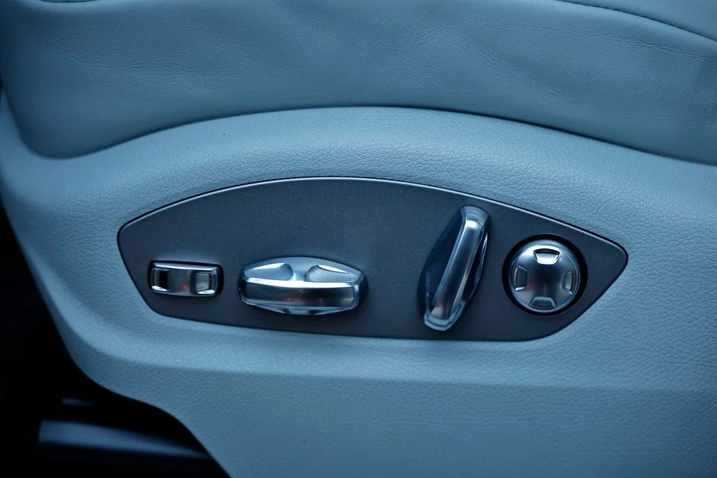 2026 Porsche Macan T - Photo 24